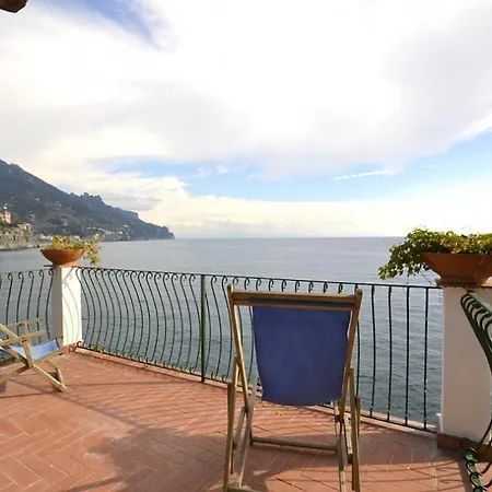 Sleeps 6 Air Con Wifi * Minori
